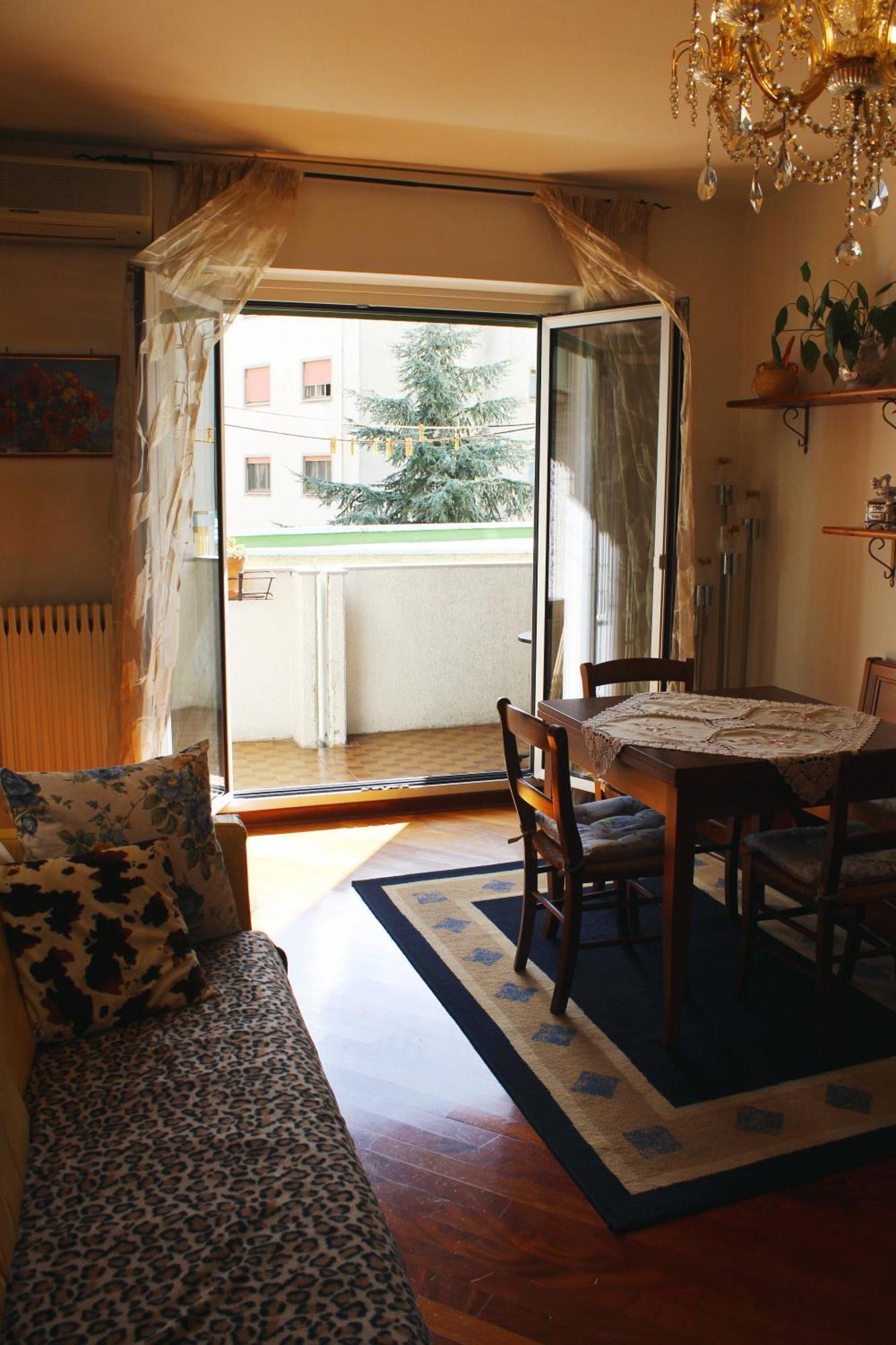 Casa Mira - Ampio, Fully Equipped E Zona Tranquilla Apartment Trieste Bagian luar foto